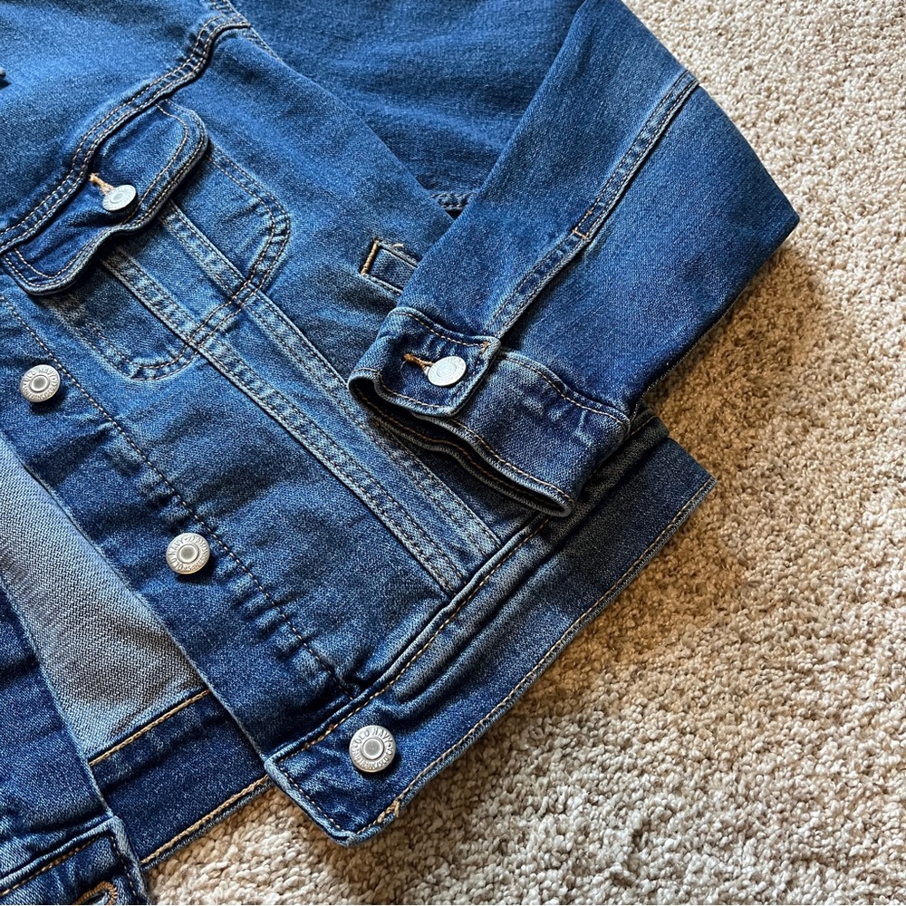 Old Navy // Denim Jacket - Picture 6 of 7